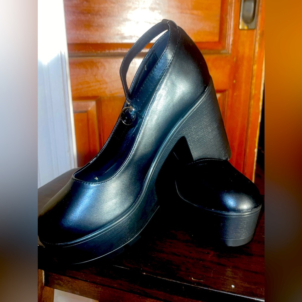 NWOB SHEIN Black Block 4” Heels. Size 8